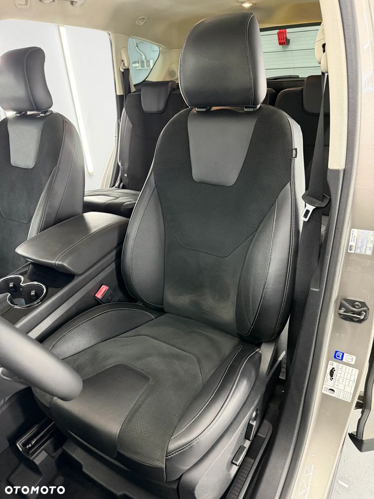 Ford S-Max 2.0 TDCi Titanium PowerShift - 8