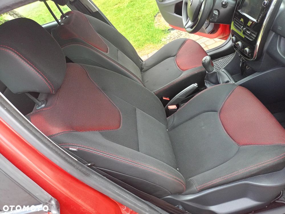 Renault Clio 1.2 16V 75 Expression - 13