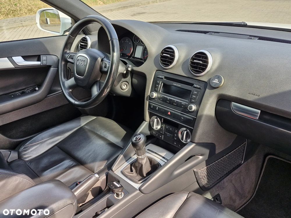Audi A3 Sportback 2.0 TDI DPF S line Sportpaket (plus) - 18