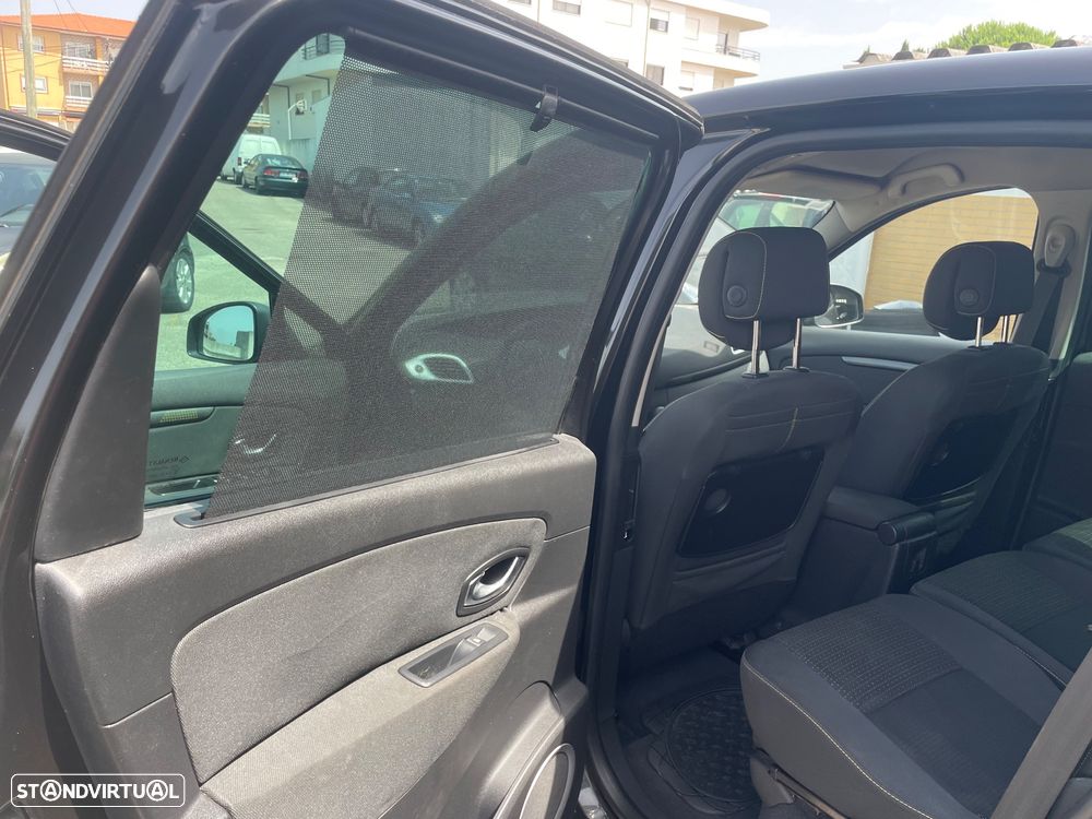 Renault Scénic 1.5 dCi Dynamique S - 17
