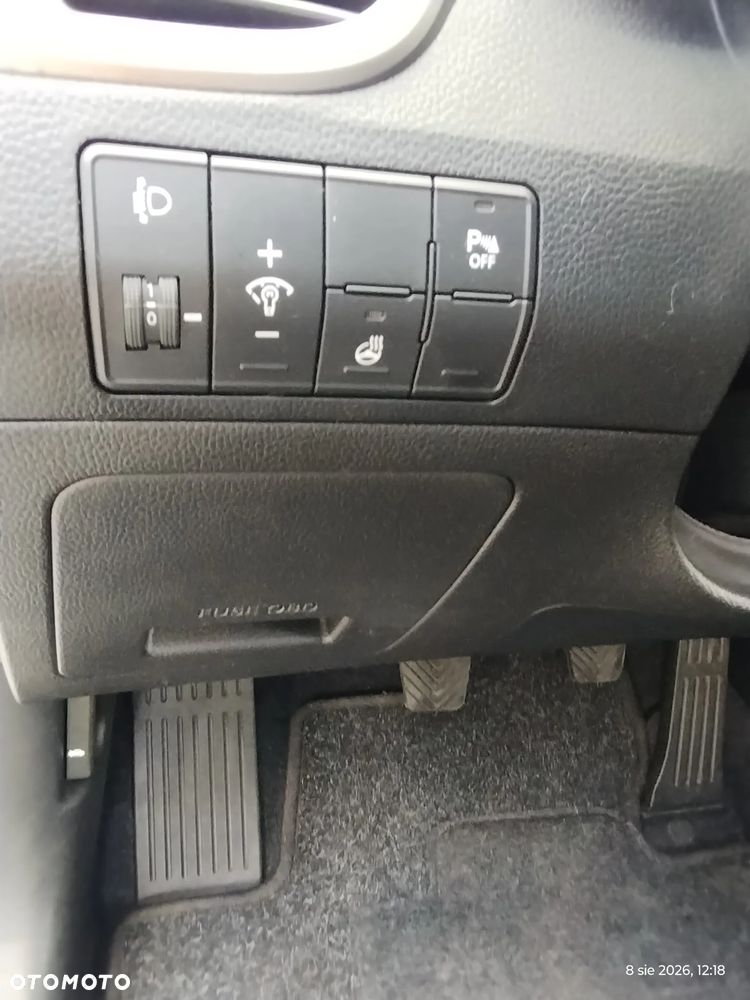 Hyundai i30 1.6 Fifa World Cup Edition - 22