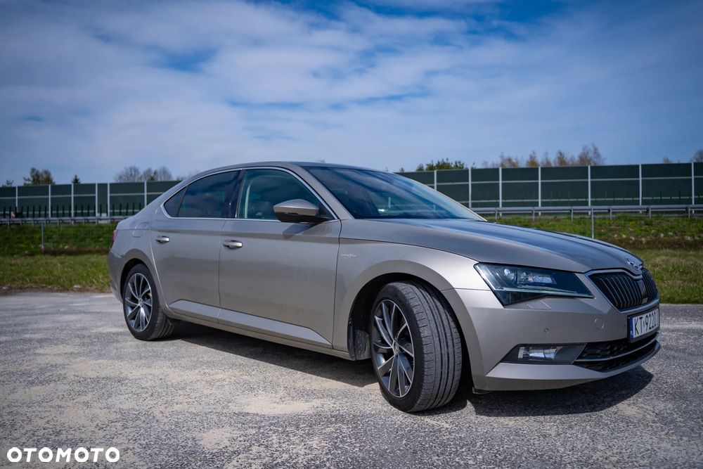 Skoda Superb 2.0 TDI L&K DSG - 10