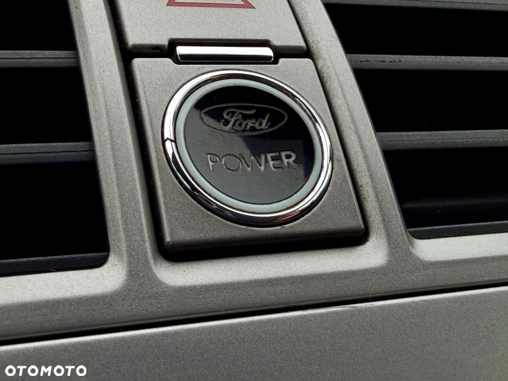 Ford Kuga 2.0 TDCi 4WD Titanium - 29