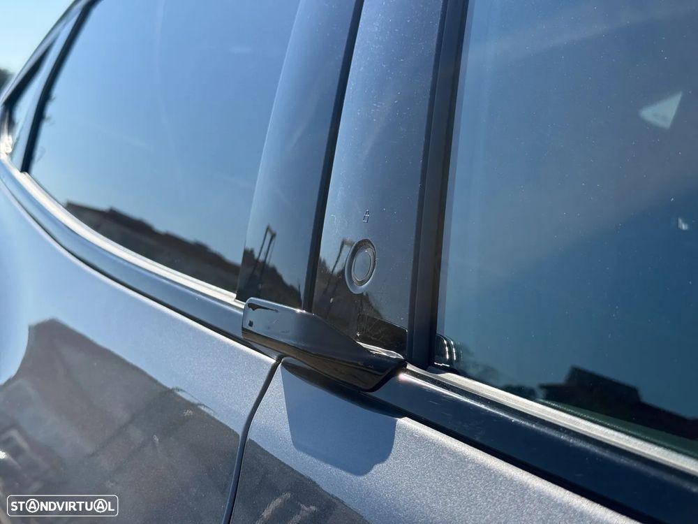 Ford Mustang Mach-E AWD PREMIUM - 24