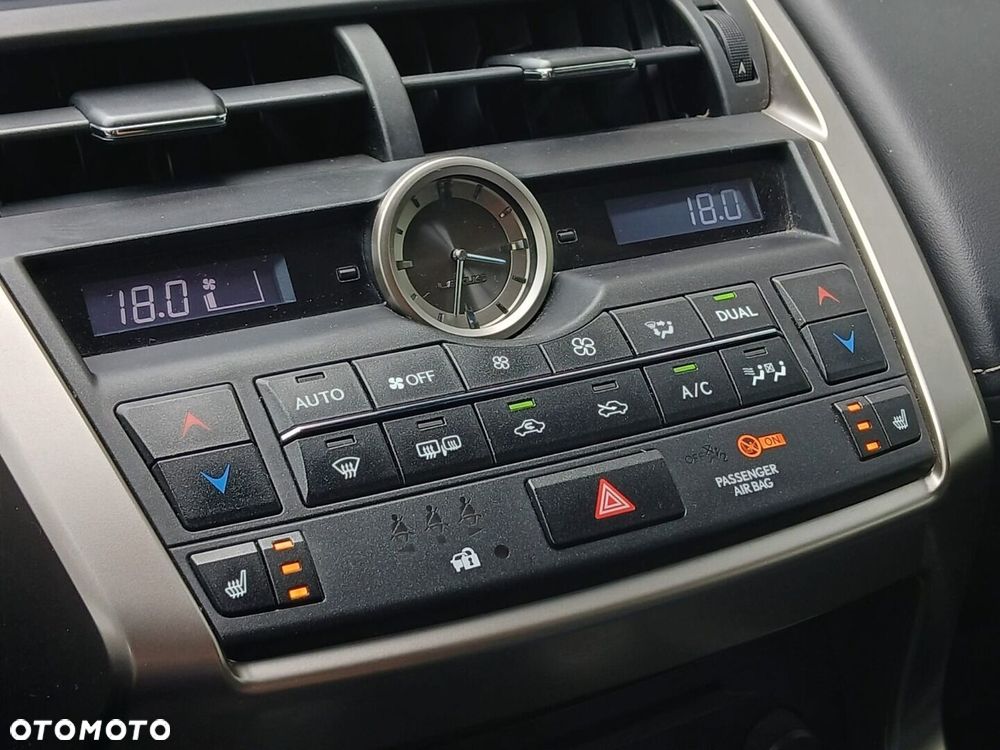 Lexus NX 200t Comfort AWD - 23