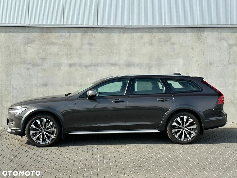 Volvo V90 Cross Country - 7
