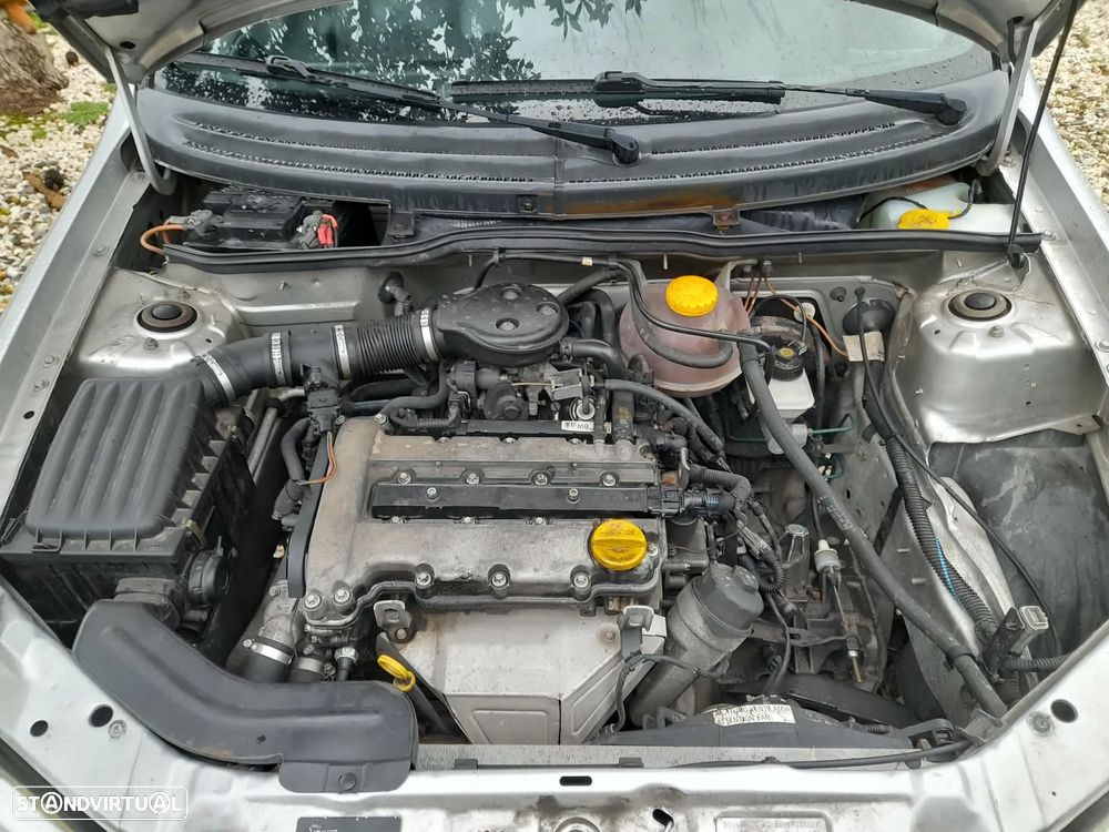 Opel Corsa 1.2 16V - 6