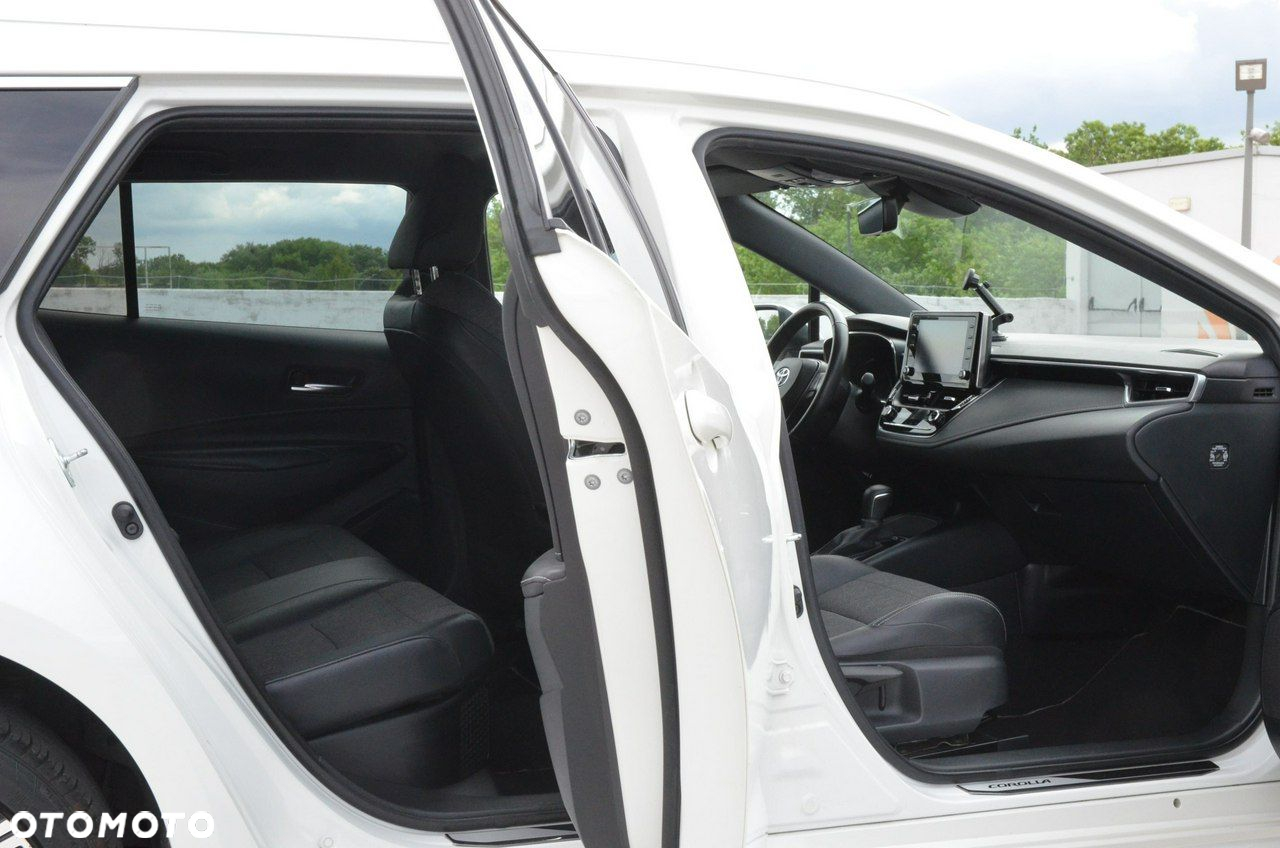 Toyota Corolla - 38