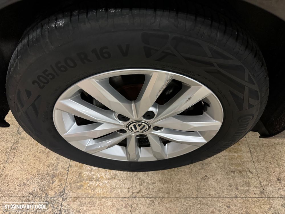 VW Touran 1.6 TDI Confortline - 10
