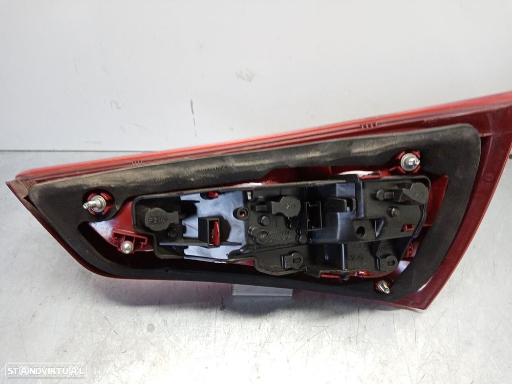 FAROLIM TRASEIRO ESQUERDO AUDI A1 2010 -8X0945093D - 3