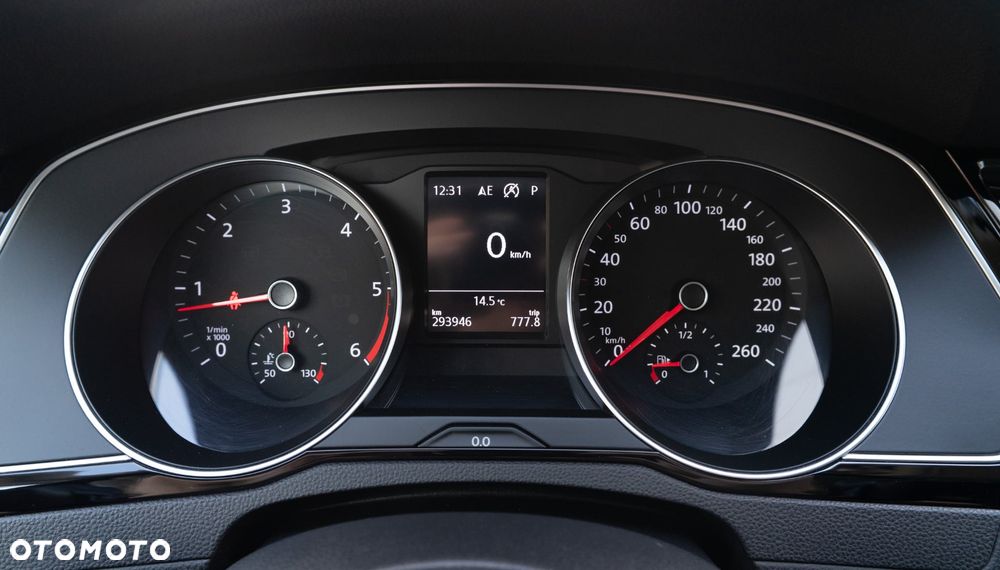 Volkswagen Passat 2.0 TDI (BlueMotion Technology) DSG Comfortline - 20