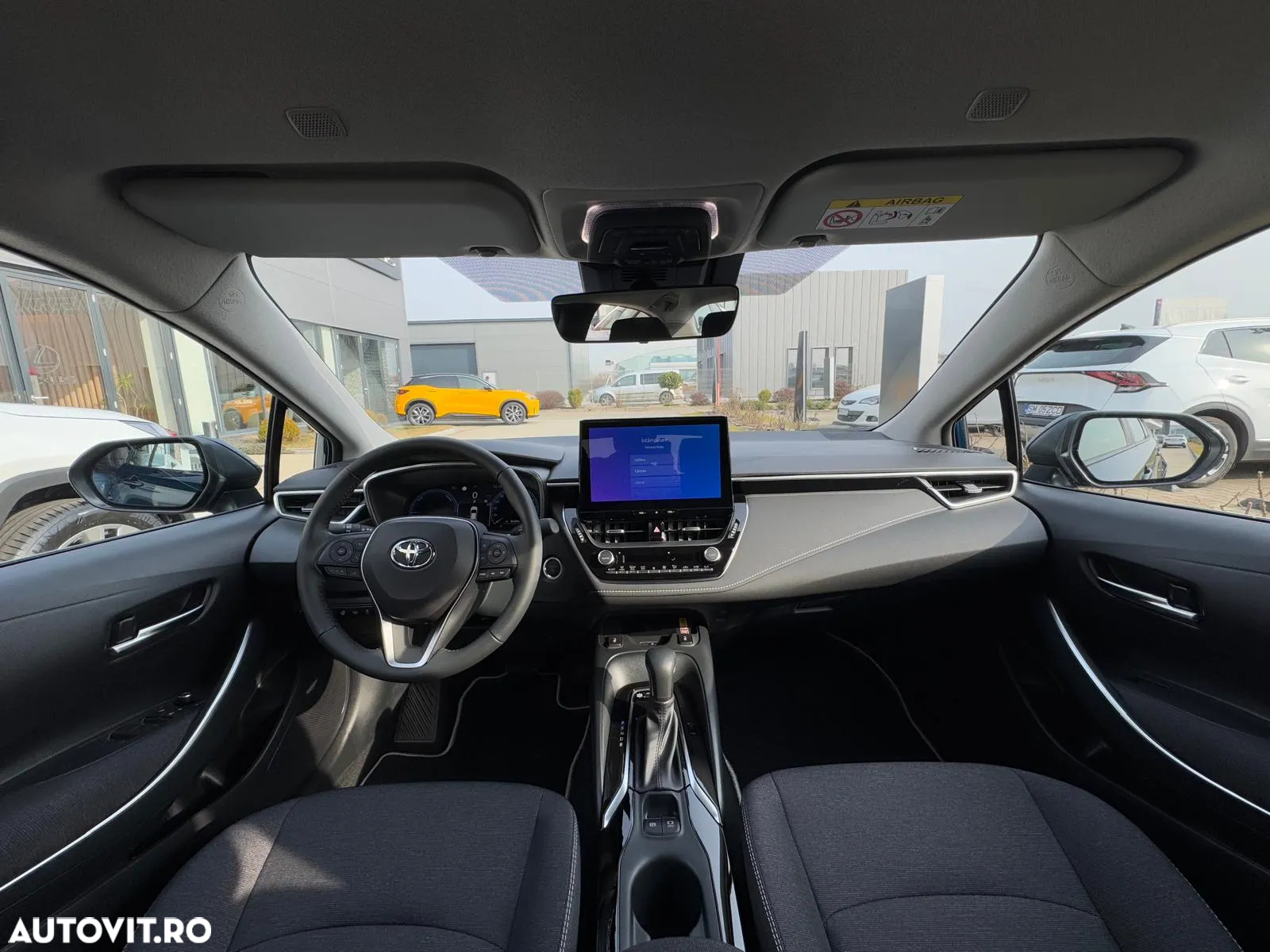 Toyota Corolla 1.8 HSD Business - 38