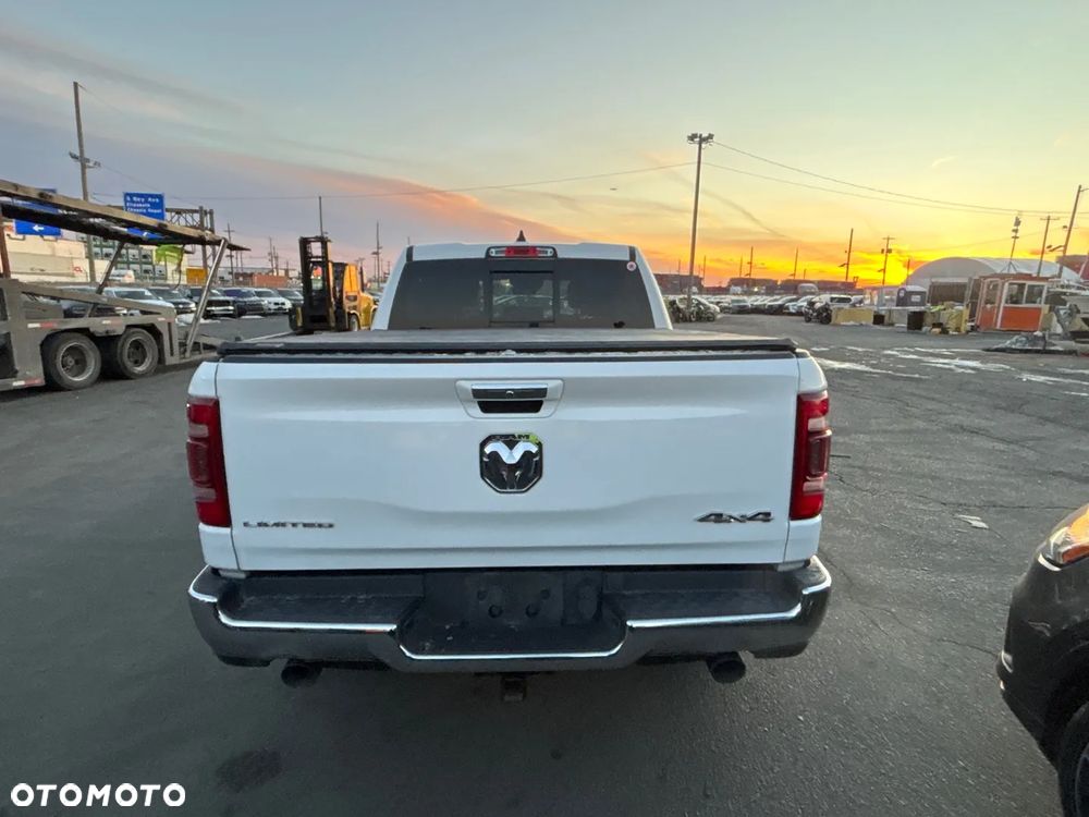 RAM 1500 Crew Cab Shortbed Limited - 13