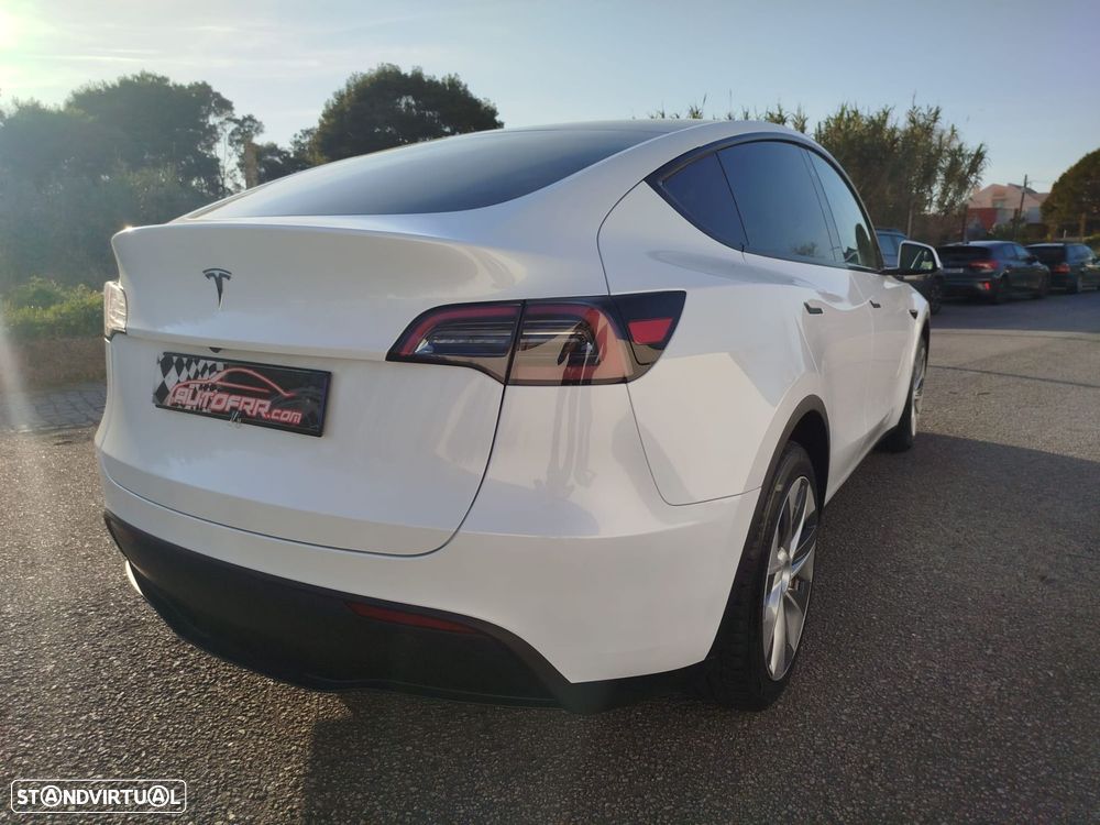 Tesla Model Y RWD - 30
