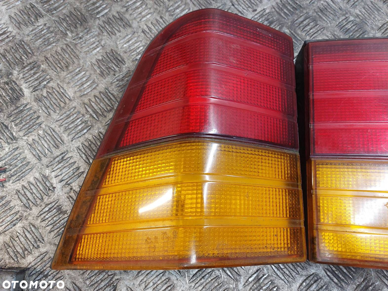 LAMPA LEWY TYŁ + PRAWY TYŁ KOMPLET SSANGYONG MUSSO - 2