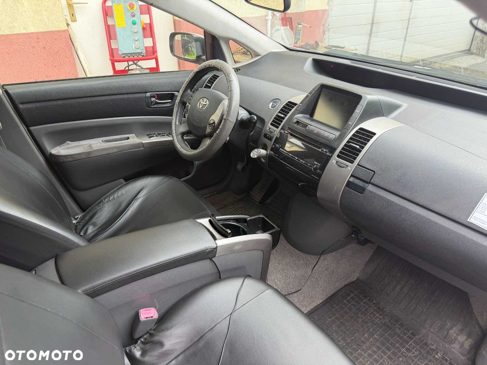 Toyota Prius - 2