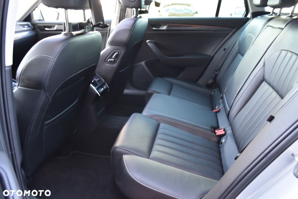 Skoda Superb 2.0 TDI SCR 4x4 Style DSG - 31