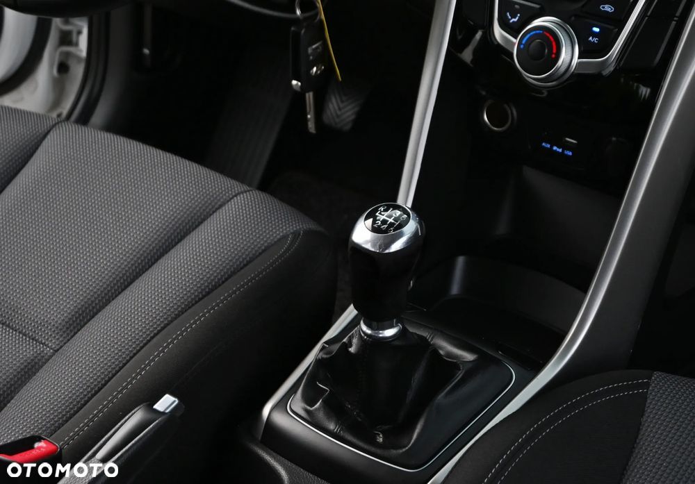 Hyundai i30 1.4 BlueDrive Comfort - 24