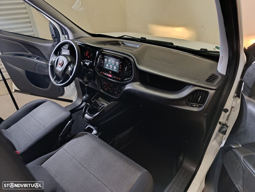 Fiat Doblo 1.6 M-Jet XL (3 Lug. ) - 20