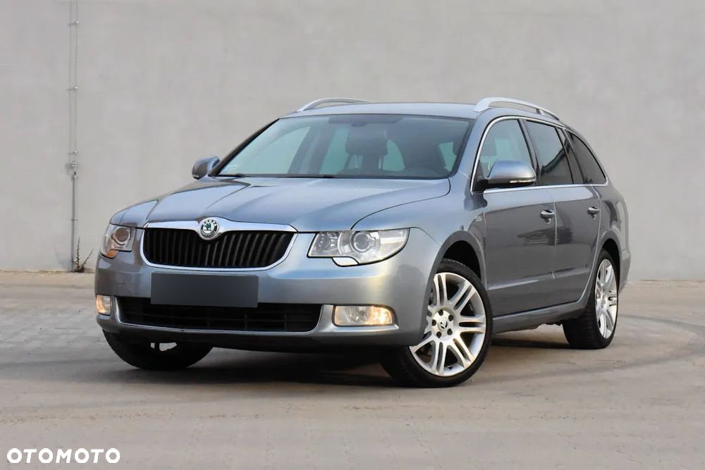 Skoda Superb 2.0 TDI Family DSG - 6