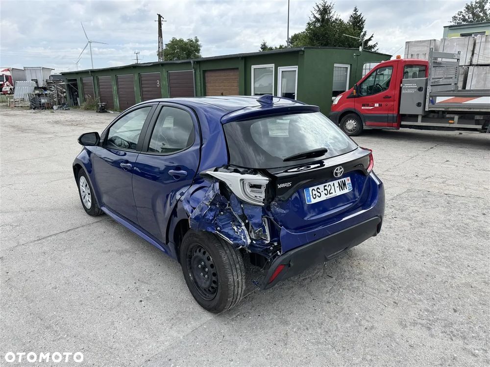 Toyota Yaris - 8