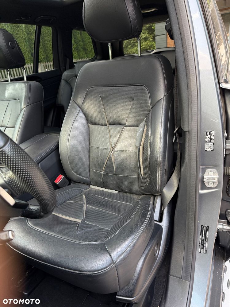 Mercedes-Benz GLS - 28