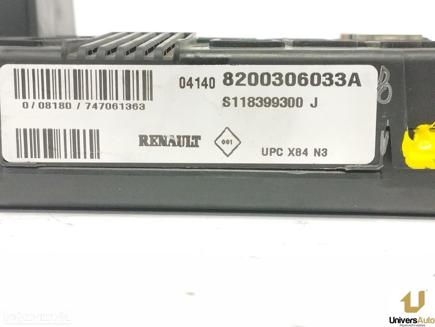 CAIXA RELÉS / FUSÍVEIS RENAULT MEGANE II 2004 -8200306033A - 4