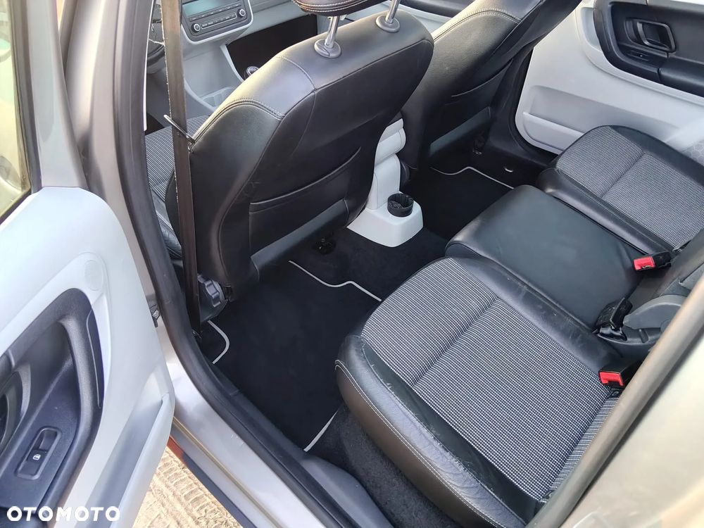 Skoda Roomster 1.2 TSI Scout PLUS EDITION - 10