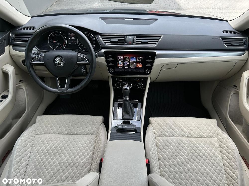 Skoda Superb 2.0 TDI SCR Style DSG - 5