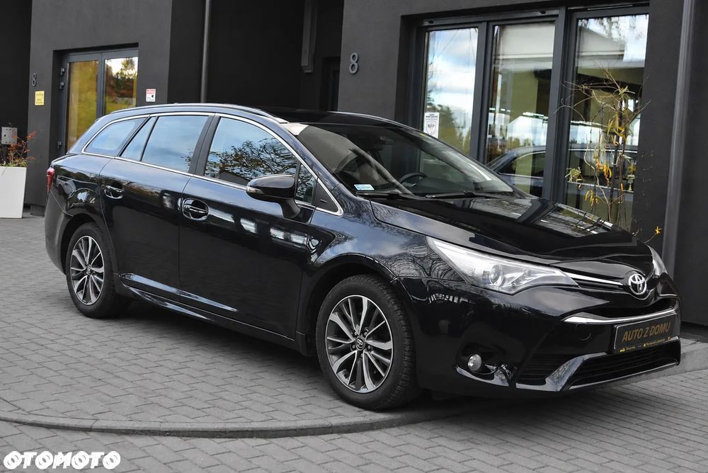 Toyota Avensis 2.0 D-4D Premium - 3