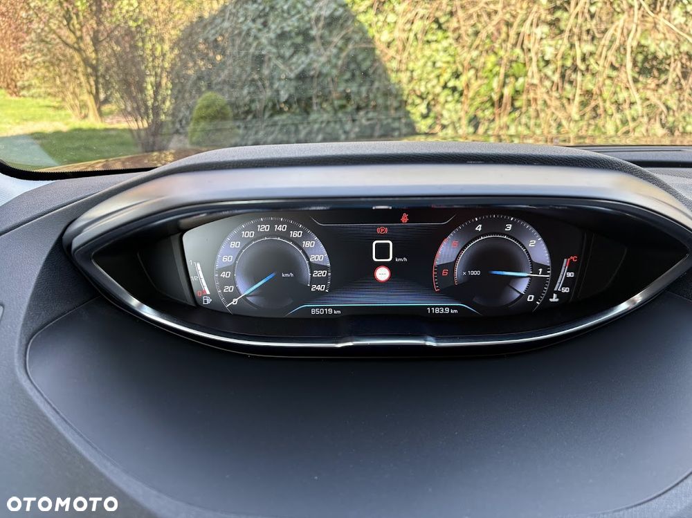 Peugeot 3008 1.5 BlueHDi Active Pack S&S - 28