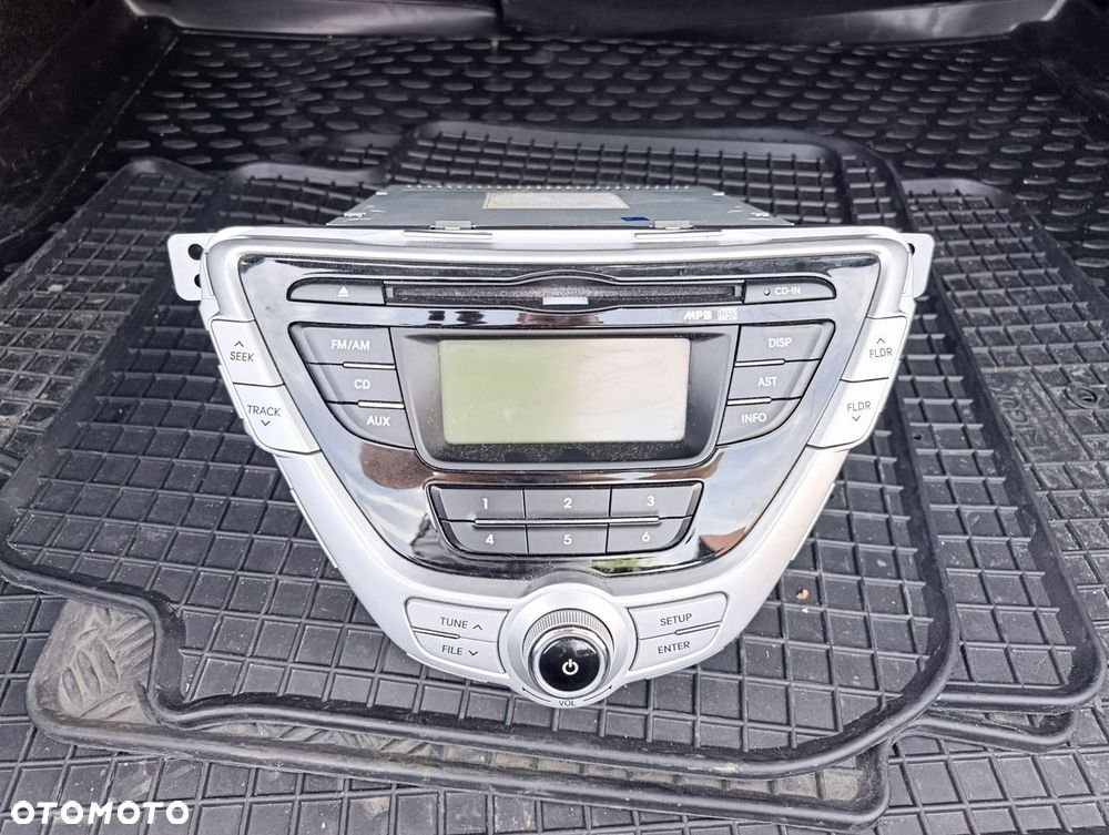 Hyundai Elantra - 22