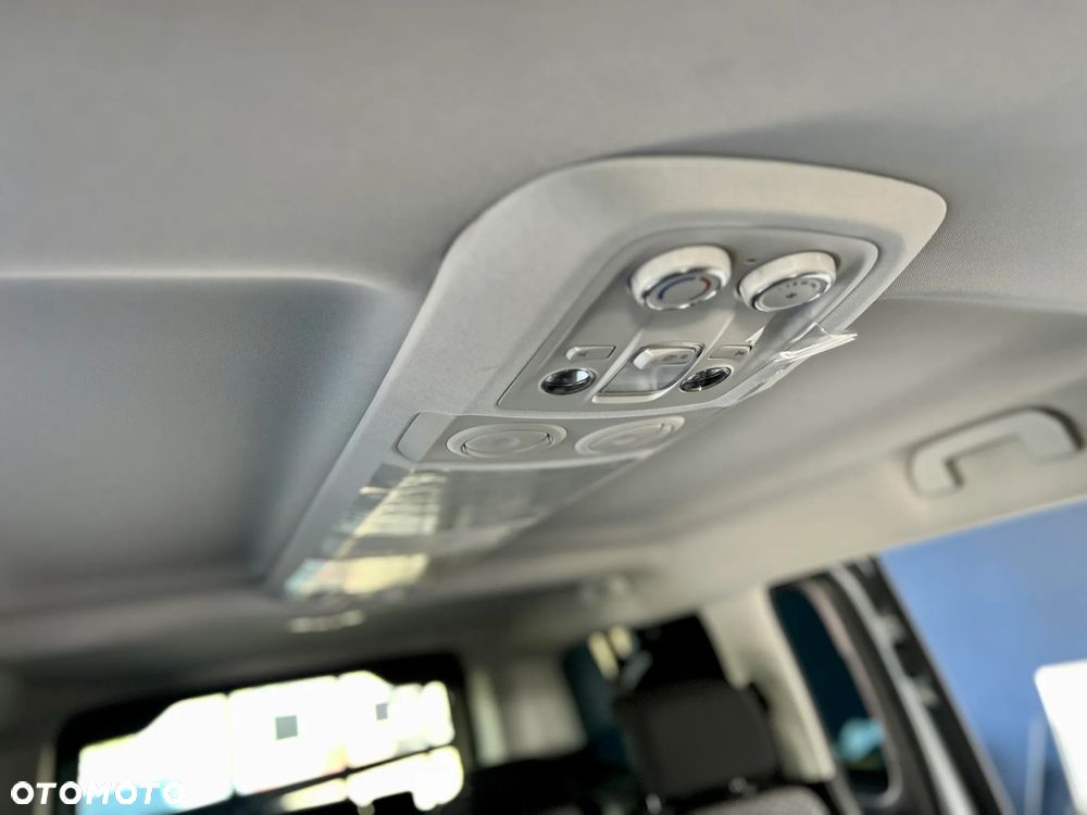 Peugeot Traveller 2.2 BlueHDi Long Business EAT8 - 15