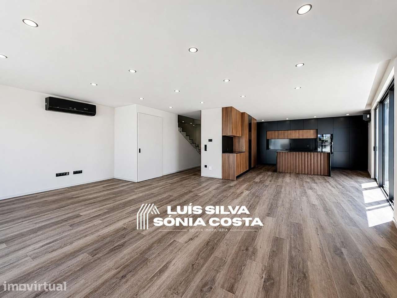 Moradia de Prestígio T4 com 3 Suítes, Anexo, Jardim &... - Grande imagem: 2/54