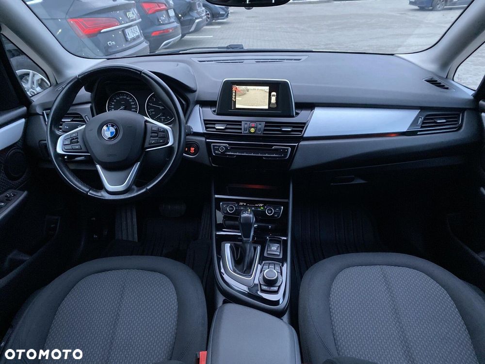 BMW Seria 2 218i - 12