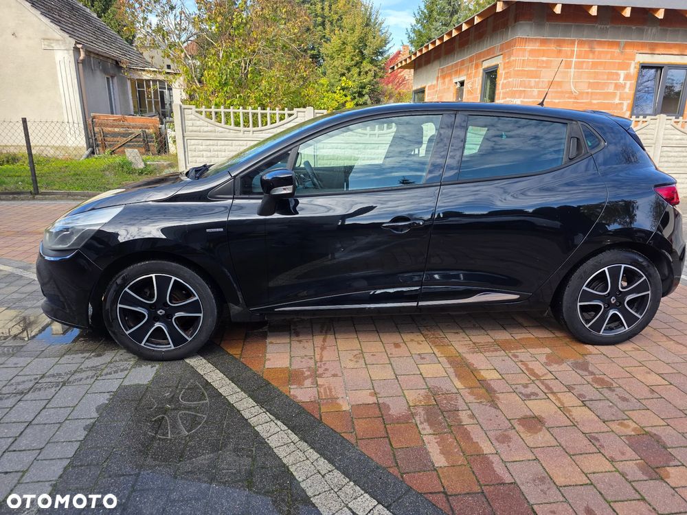 Renault Clio 2015 photo 2