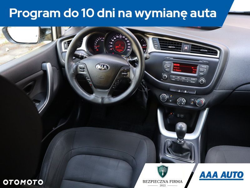Kia Ceed - 8