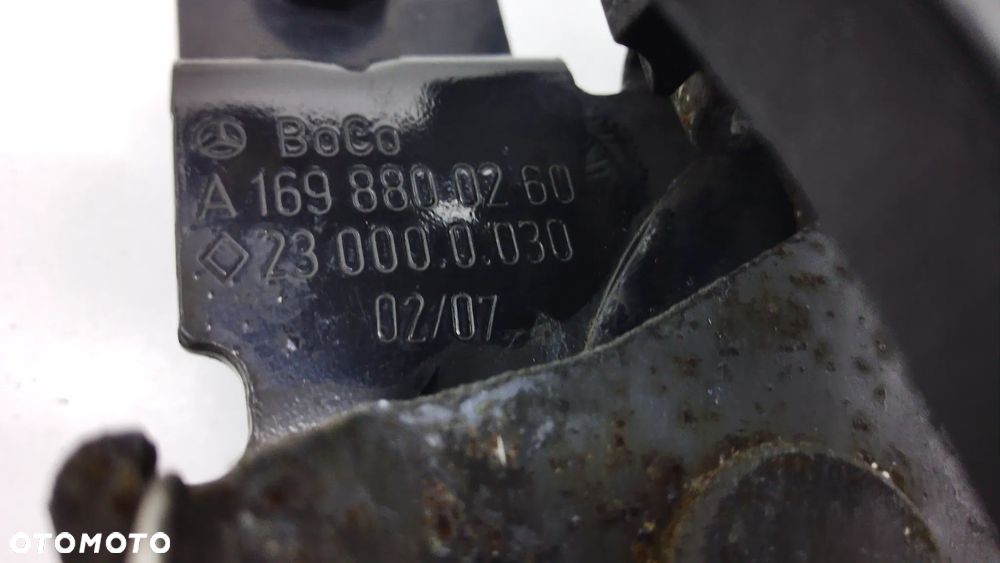 Mercedes B Klasa w245 Zamek Maski A1698800260 - 6