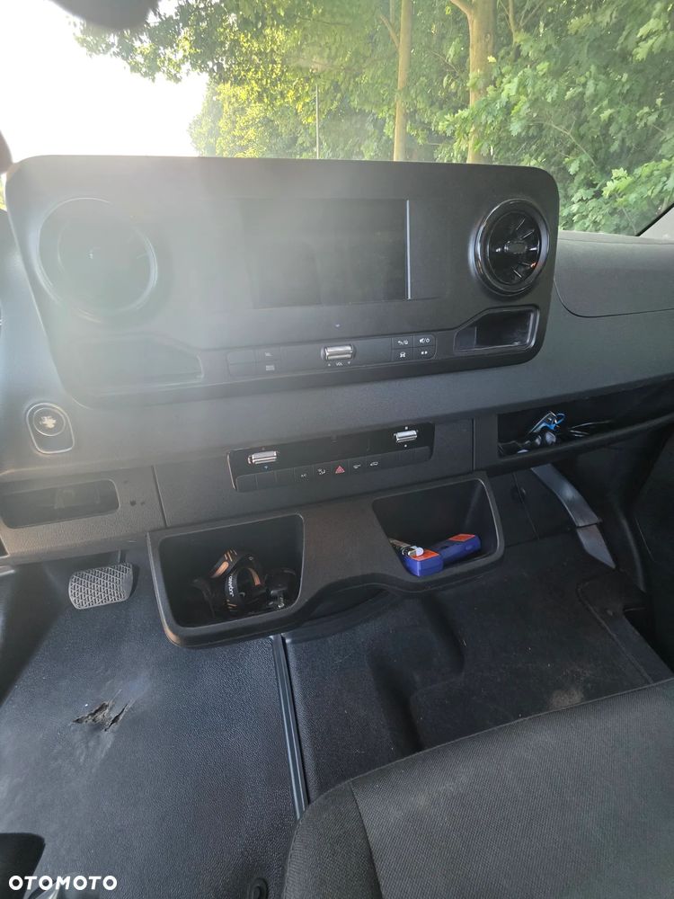 Mercedes-Benz Sprinter - 35