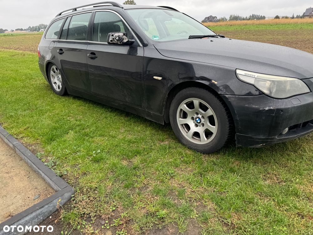 BMW Seria 5 525d Touring - 3