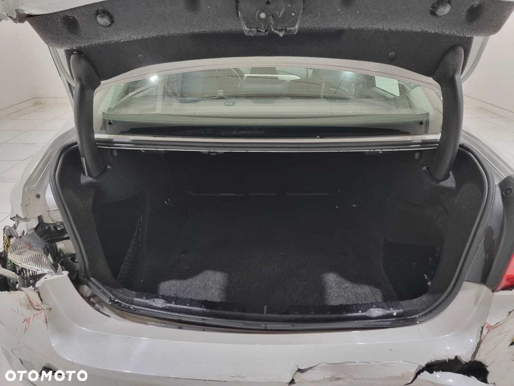 BMW Seria 3 - 33