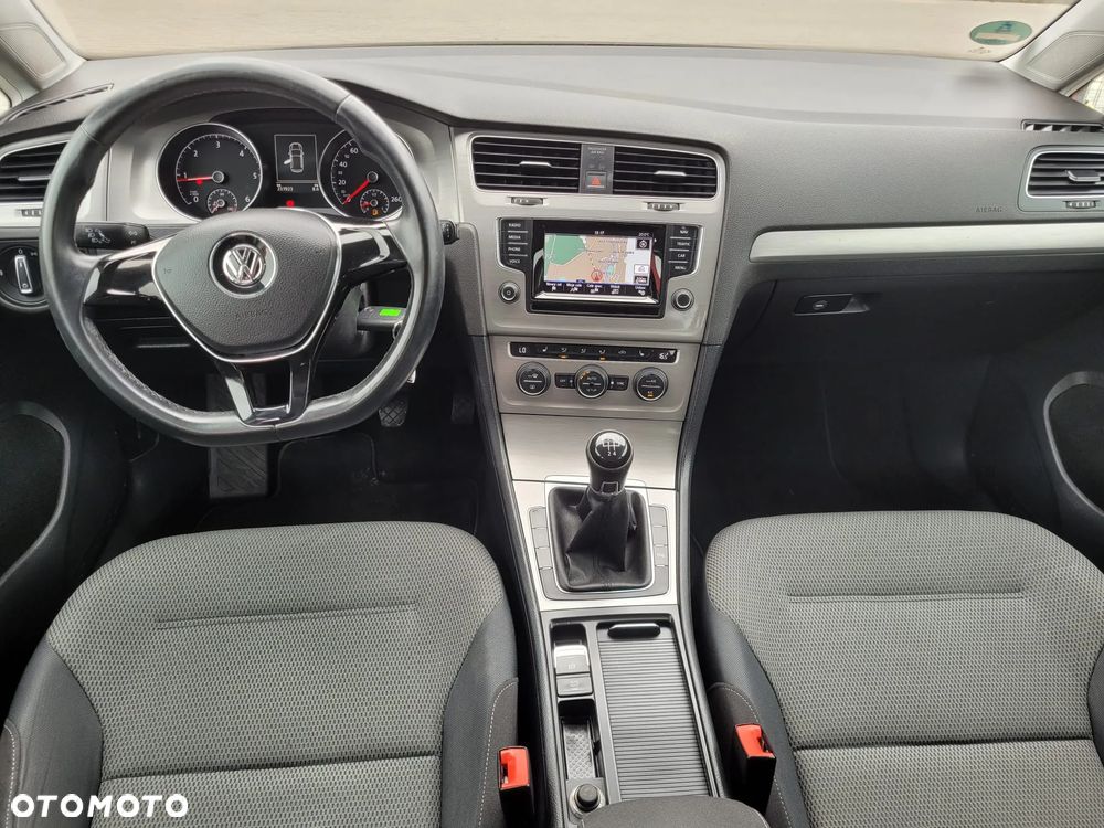 Volkswagen Golf - 13