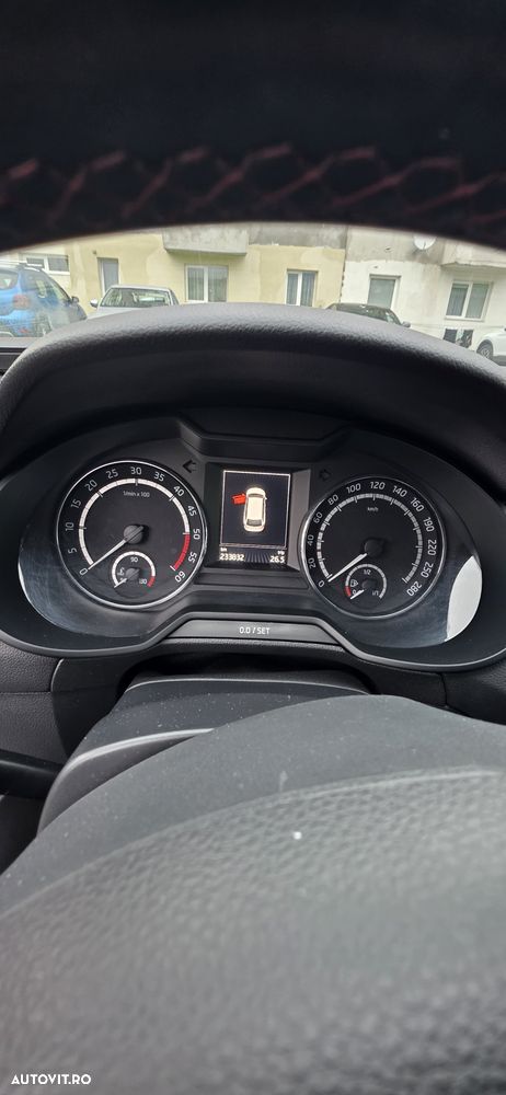 Skoda Octavia 2.0 TDI DSG 4X4 RS - 8