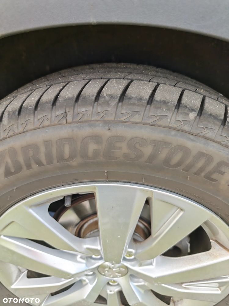 Peugeot 3008 1.2 PureTech Allure S&S EAT6 - 18