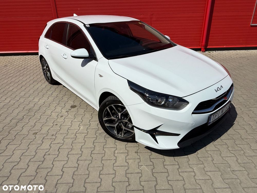 Kia Ceed - 31