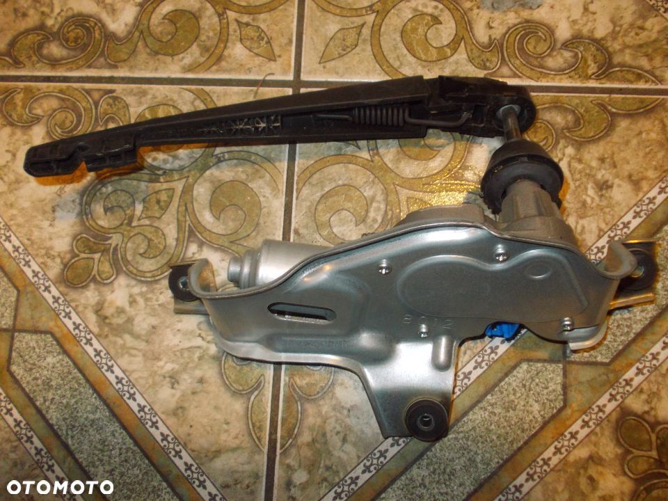 Mechanizm tylnej wycieraczki Outlander III lift - 2