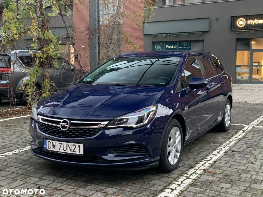 Opel Astra 1.6 CDTI Enjoy - 1