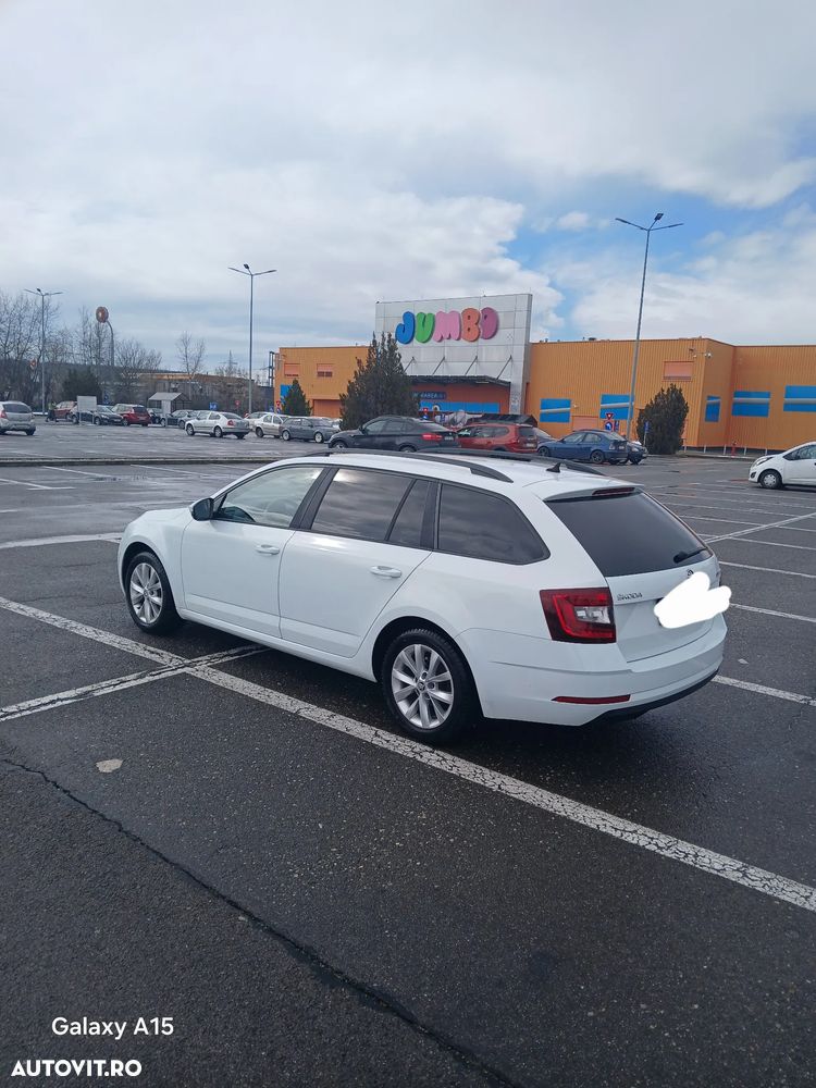 Skoda Octavia 2.0 TDI (Green tec) DSG Style - 2