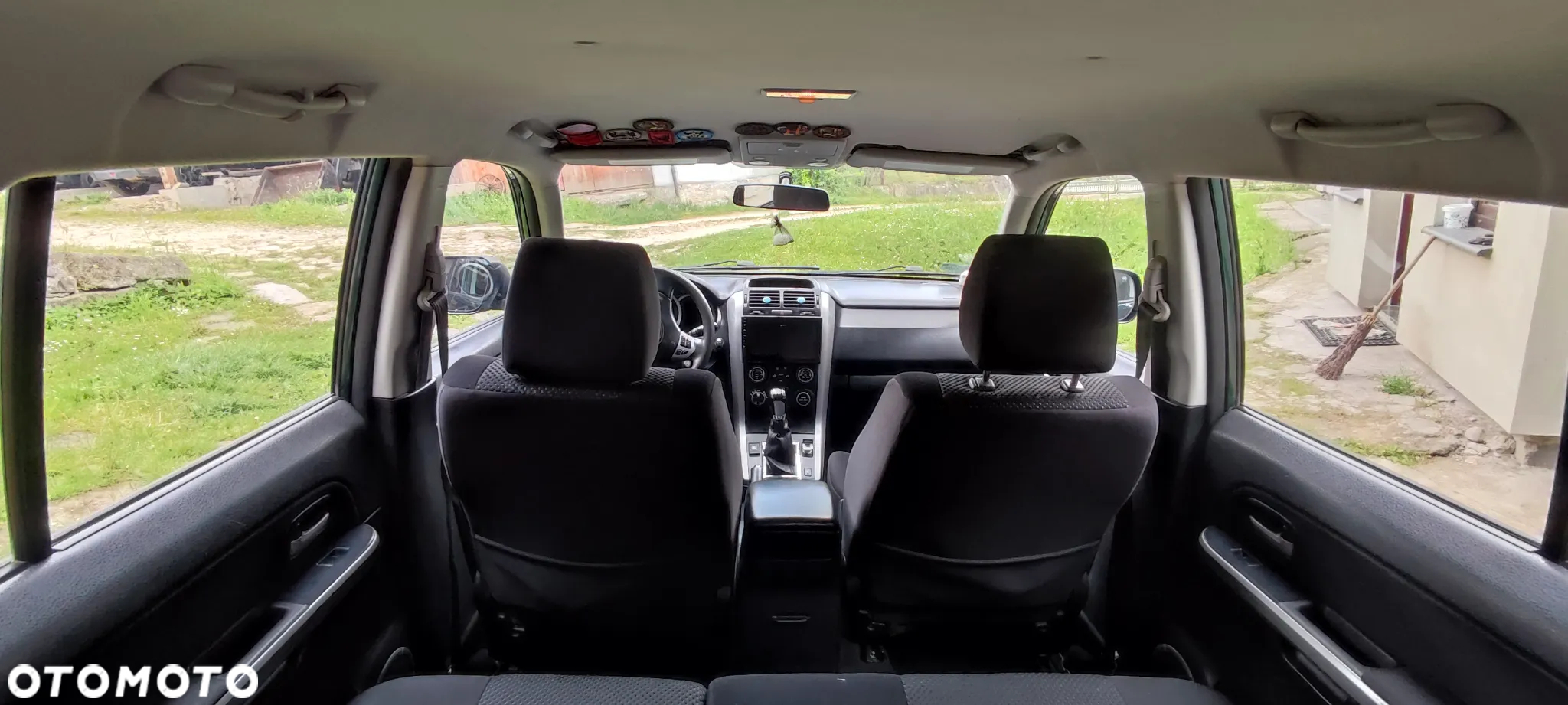 Suzuki Grand Vitara 2.0 - 10