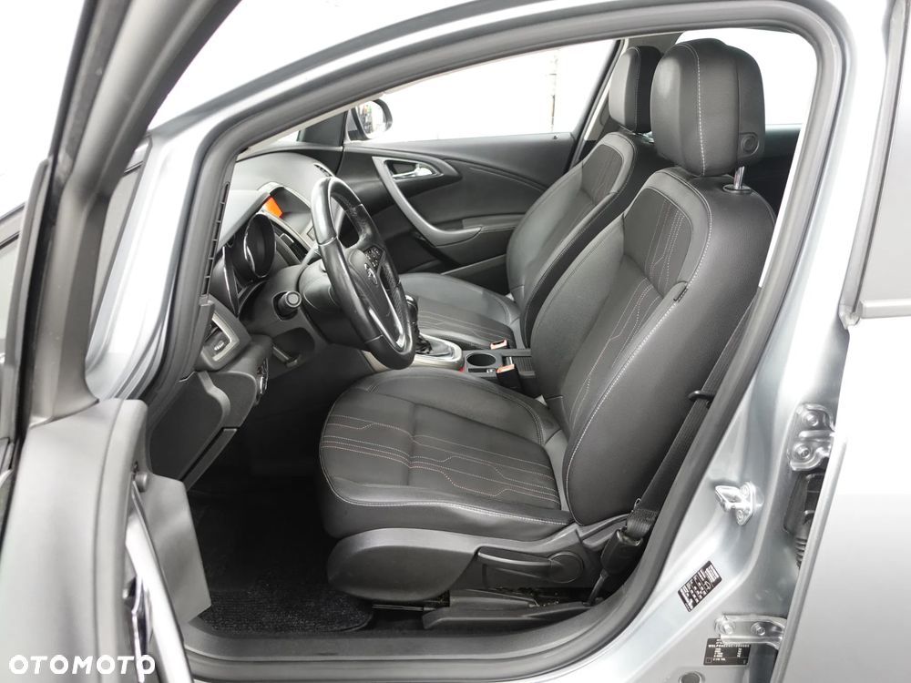 Opel Astra 1.4 Turbo 150 Jahre - 19